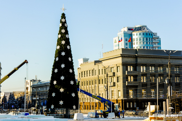 Елка на площади Революции. Челябинск, площадь революции, елка на площади