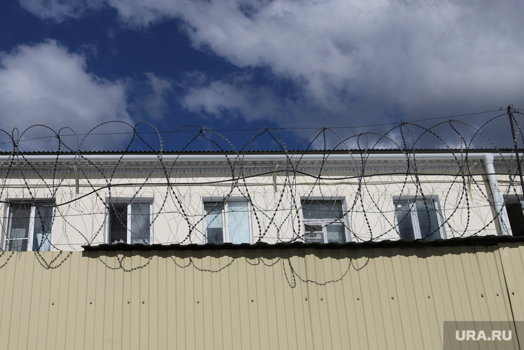 Открытие сквера памяти ветеранам ВОВ тружеников тыла и ветеранов Уголовно-исполнительной системы. Курган, колючая проволока, исправительная колония 1