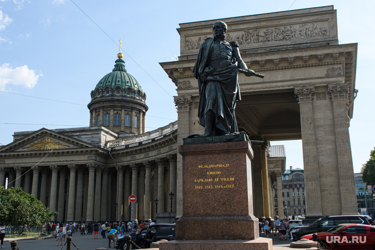 Виды Санкт-Петербурга. Санкт-Петербург, казанский собор, памятник барклаю де толли, город санкт-петербург, петербург