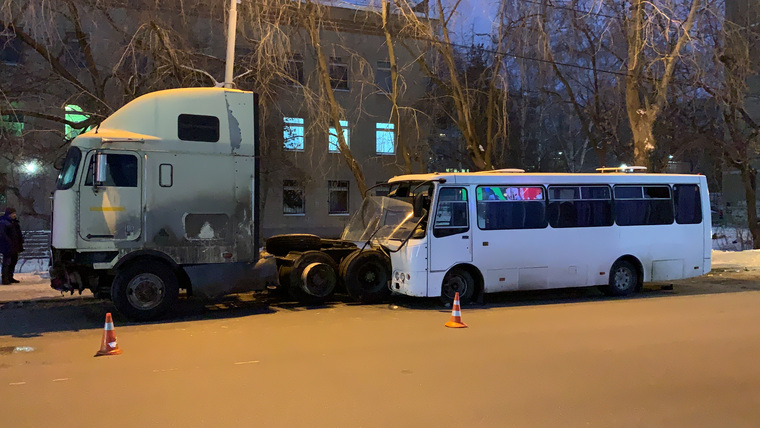 Полиция устанавливает владельца автобуса