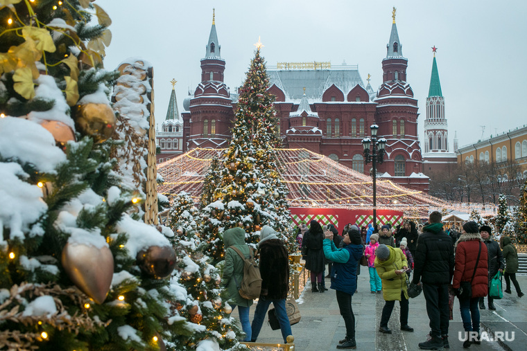 Новогодняя Москва. Москва.ЛГБТ, новогодняя елка, кремль, манежная площадь, гим, новый год, иллюминация, манежка, государственный исторический музей