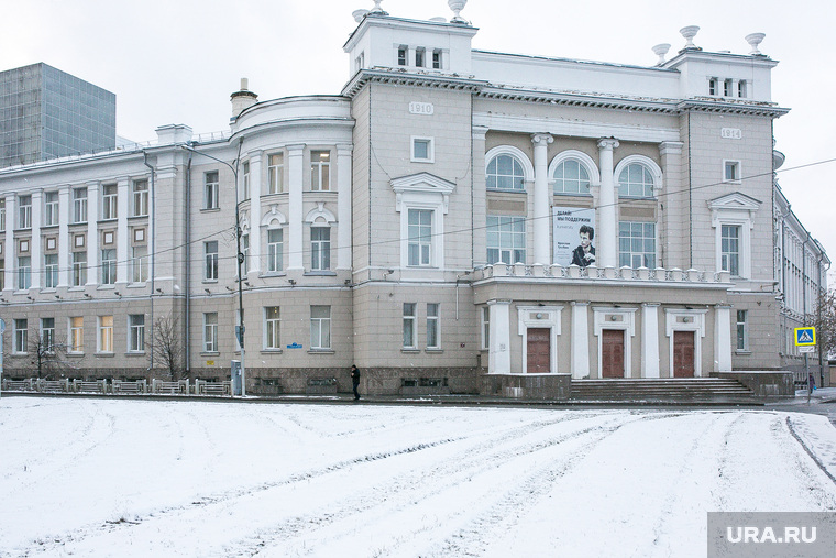 Снежный город. Тюмень, снег, зима, тиу, тюменский индустриальный университет