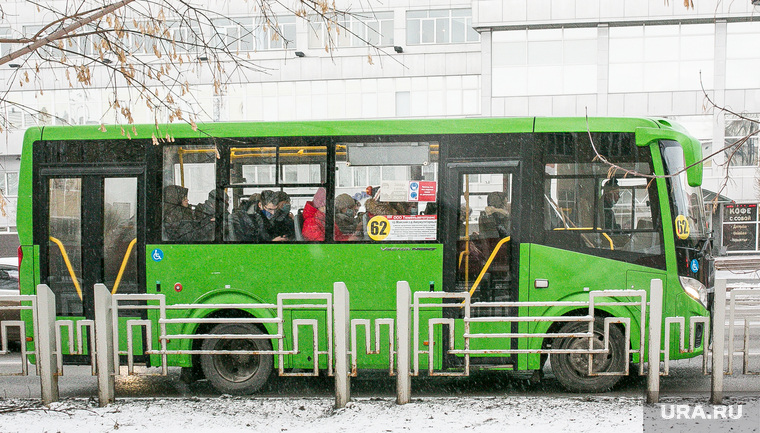Снежный город. Тюмень, автобус, автотранспорт