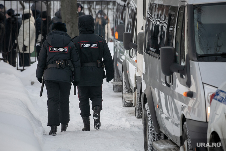 Ситуация возле ОВД Химок, во время суда над оппозиционером. Москва, полиция, полицейский, полицейское оцепление