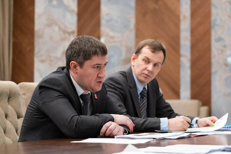 Дмитрий Махонин провел встречу с минстром строительства и ЖКХ РФ Иреком Файзуллиным