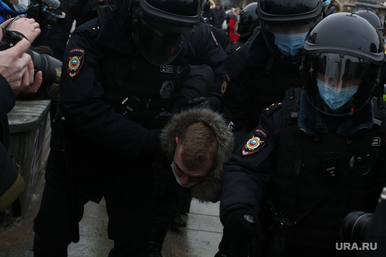 Несанкционированный митинг оппозиции в поддержку Алексея Навального. Москва, арест, задержание активистов, митинг, протест, несанкционированная акция, винтилово, омон, разгон демонстрации