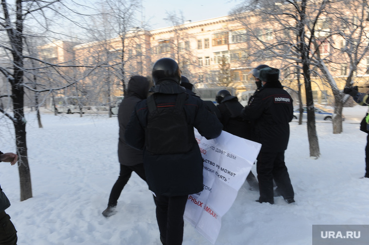 Несанкционированный митинг в поддержку оппозиционера. Челябинск, шествие, митинг