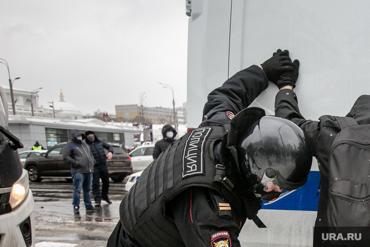 В Москве задержания начались еще до начала акции