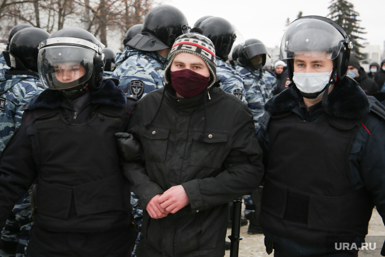 Несанкционированная акция в поддержку Алексея Навального. Пермь