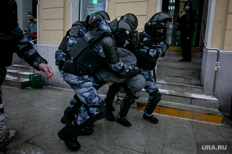 Несанкционированная акция в поддержку оппозиционера. Москва, силовики, протестующие, митинг, росгвардия, протест, навальнинг, винтилово, омон, хапун, задержание актививстов