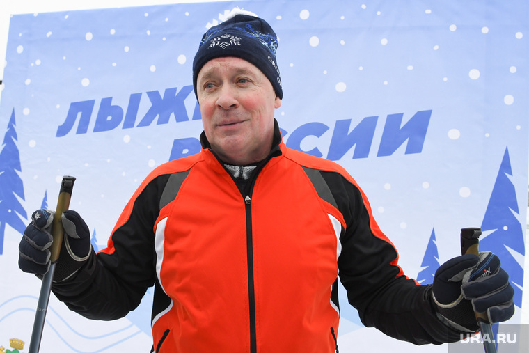 Градоначальник поделился с URA.RU планами на оставшуюся часть дня: «Поеду в администрацию — очень много документов, поработать надо. У меня нет выходных сейчас»
