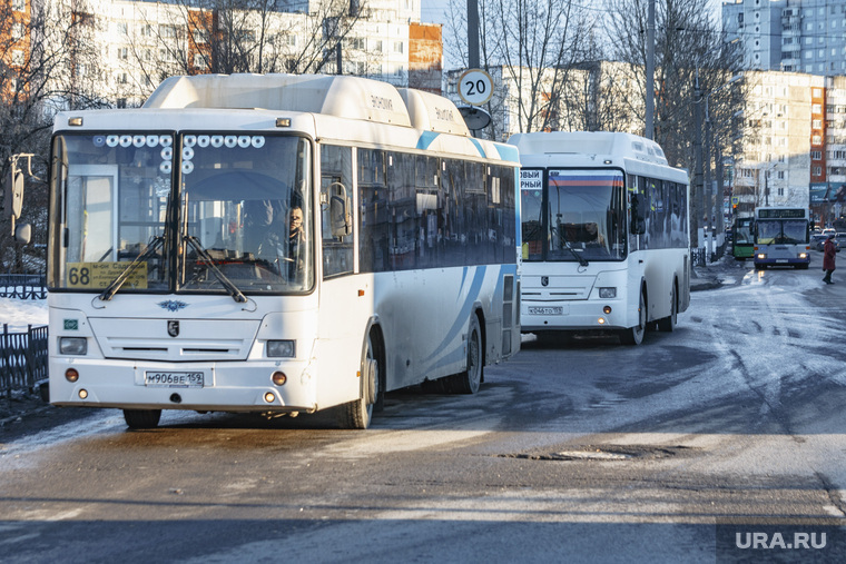 обработка автобусов от коронавируса 16 марта 2010 г. Пермь., автобус, маршрут, общественный транспорт, конечная станция