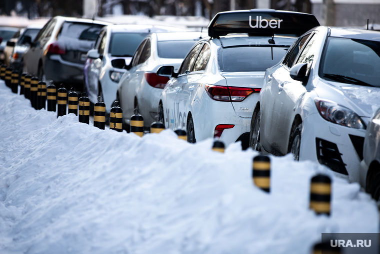Последствия снегопада в Екатеринбурге, снег, уборка снега, такси, екатеринбург , uber, скопления снега