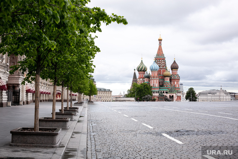 Москва во время объявленного режима самоизоляции. Москва, кремль, красная площадь, собор василия блаженного, покровский собор, москва