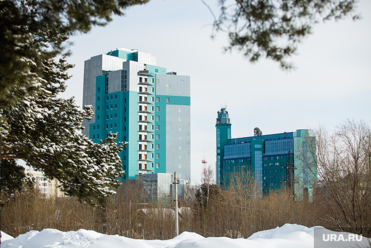 Виды города зимой. Сургут, здание газпром, газпром трансгаз, новостройка газпром