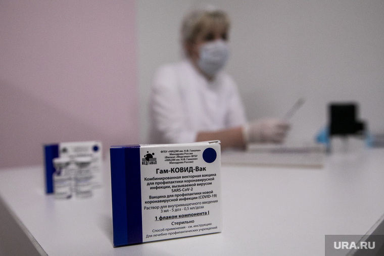 Вакцинация от коронавирусной инфекции вакциной Спутник V (Гам-КОВИД-Вак). Москва, ампула, спутник, укол, вакцина, вакцинация, коронавирус, ковид, спутник v, гам-ковид-вак, гам ковид вак