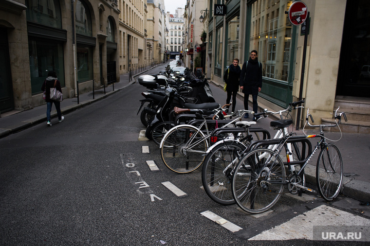 Виды Парижа. Франция, велосипед, европа, улочка