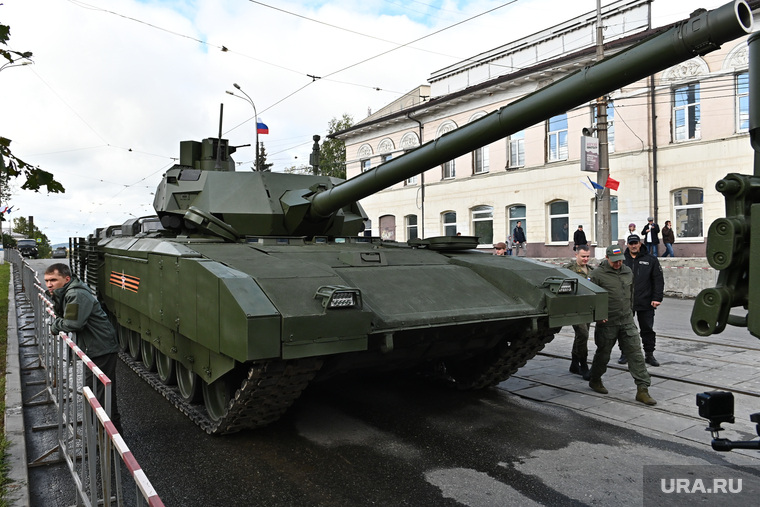 День танкиста в Нижнем Тагиле. Екатеринбург, бронетехника, тяжелое вооружение, танк, танк т-14 армата