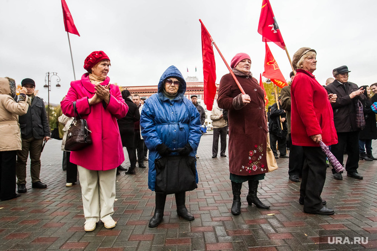 Черепанов Александр. Митинг против итогов сентябрьских выборов. Тюмень, пенсионерки, бабушки