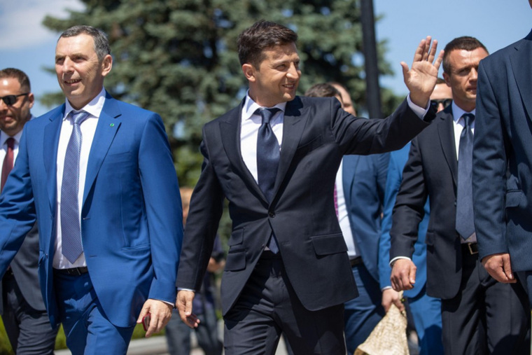 Кравчук призвал Зеленского не ехать «на поклон» к Путину