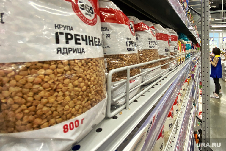 Торговый центр. Курган, крупы, гречка, магазин, витрина, продукты питания, гречневая крупа