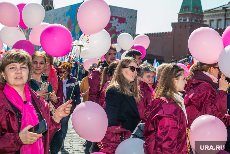 Первомайская демонстрация на Красной площади. Москва, воздушные шарики, 1 мая, праздник труда, первомай