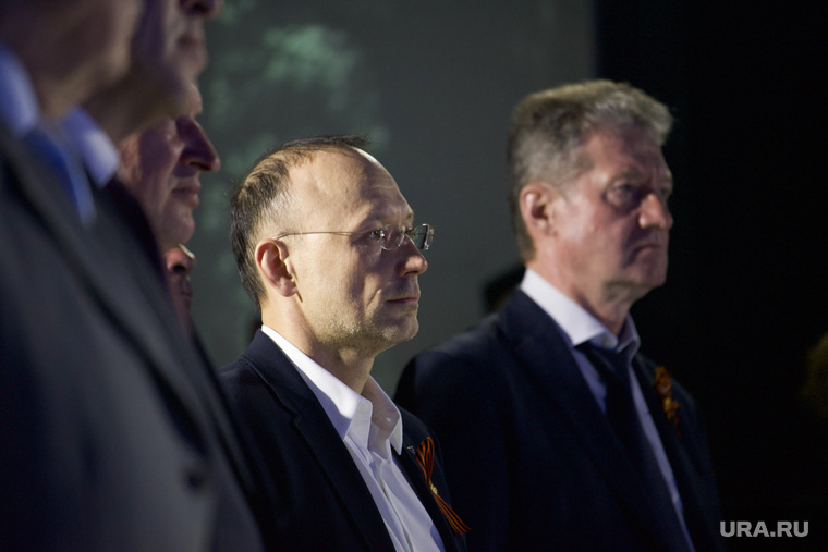 Уральские меценаты Игорь Алтушкин (по центру) и Андрей Козицын (справа) за неделю дважды сумели собрать на своих площадках не только политиков, но и самых статусных силовиков, которые редко участвуют в светских мероприятиях