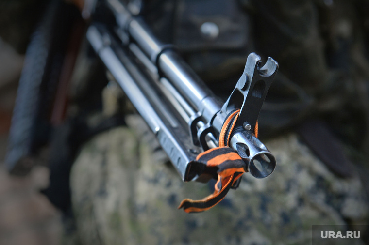 Украина. Славянск, пулемет, оружие, георгиевская лента