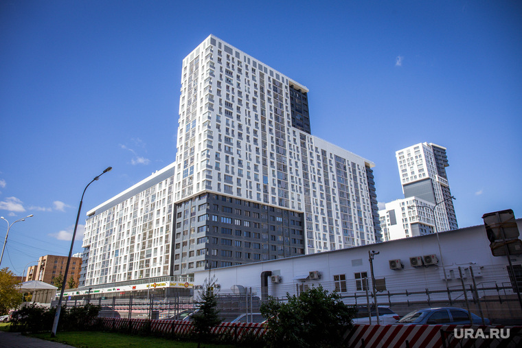 Ограждения вокруг Центрального стадиона. Екатеринбург, недвижимость, виз, новостройки, крылов