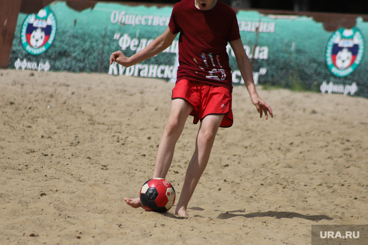 День защиты детей. Курган, мяч, футбол, песок, футбольный мяч, пляжный футбол