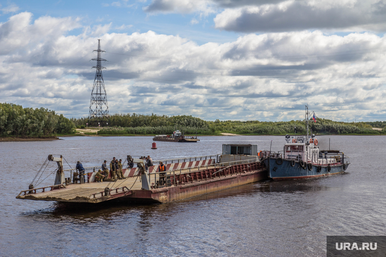 Мост через Вах. Излучинск, корабль, паром, переправа, баржа