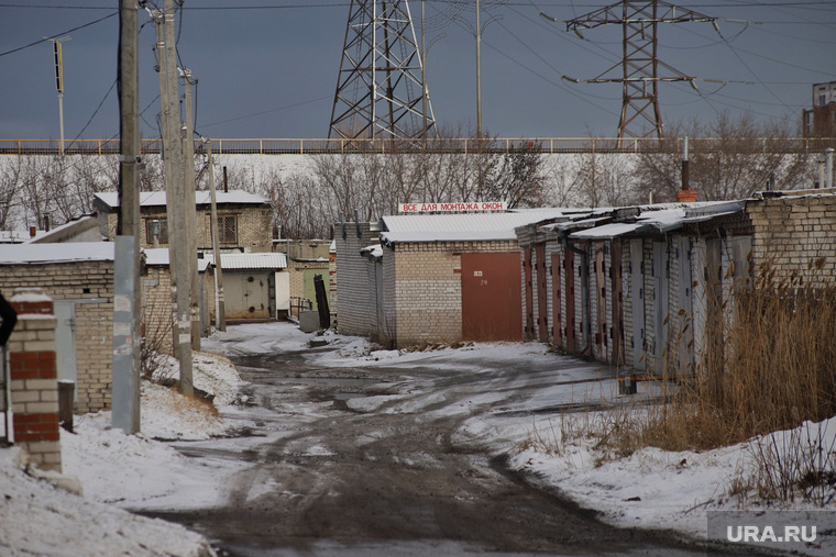 Благоустройство городского парка в снег. Курган , снег, зима, гаражи, гаражный комплекс