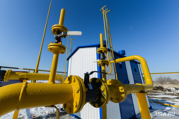 Ввод в эксплуатацию газопровода в деревнях Пашнино-1 и Пашнино-2 Красноармейского района Челябинской области, вентиль, газопровод, газовая труба, газовый кран, наземная прокладка