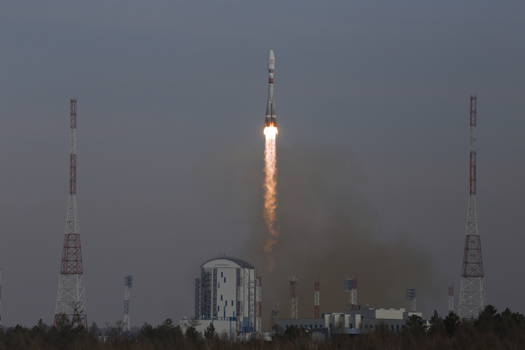 Искусственные спутники Земли, сайт Роскосмоса. Москва, старт, пуск, ракета, космонавтика, космодром, стартовая площадка, запуск, полет в космос