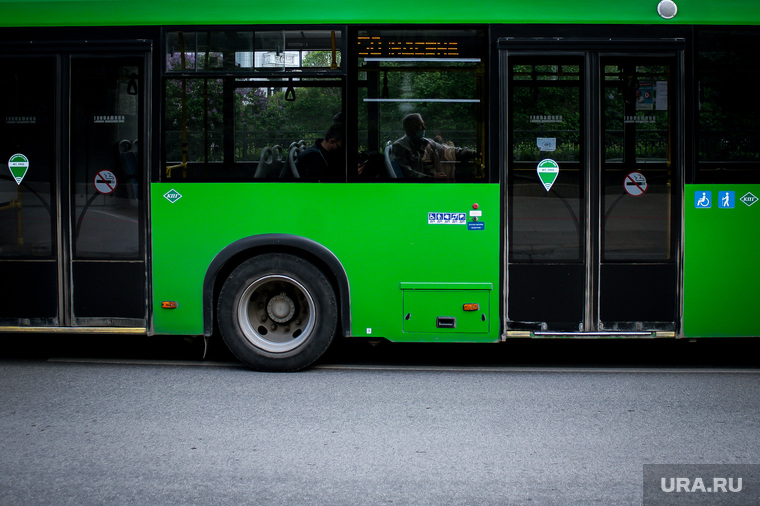 Екатеринбург во время пандемии коронавируса COVID-19, автобус, низкопольный автобус