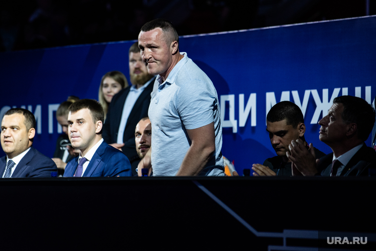 Свою порцию внимания получил и боксер-тяжловес Денис Лебедев, удерживавший титул чемпиона мира в течение пяти лет