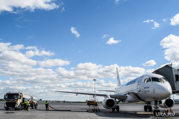 Споттинг в аэропорту "Кольцово". Екатеринбург, сухой суперджет, ssj100, sukhoi superjet100, sukhoi superjet 100, авиакомпания ираэро, iraero