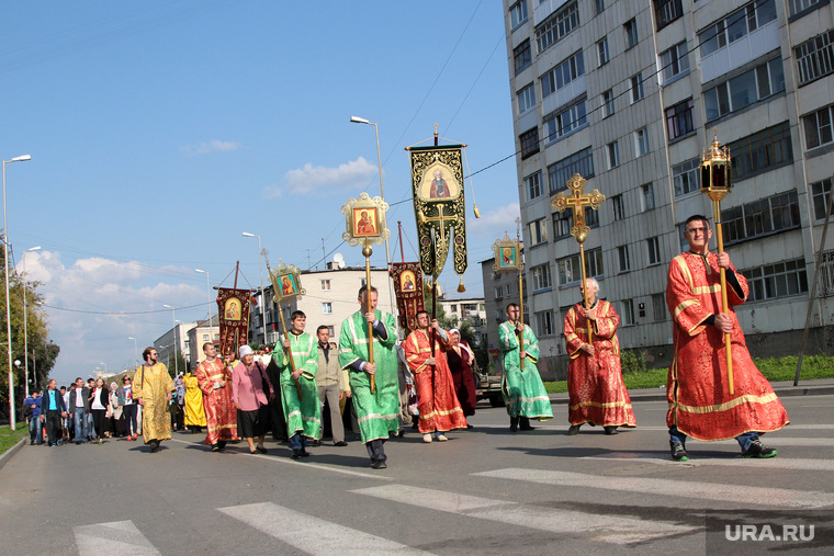 Крестный ход в честь праздника обретения Мощей Петра и Февронии
Курган, крестный ход