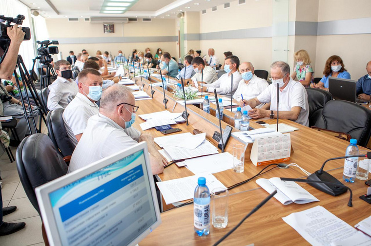 Депутаты признали работу мэра удовлетворительной