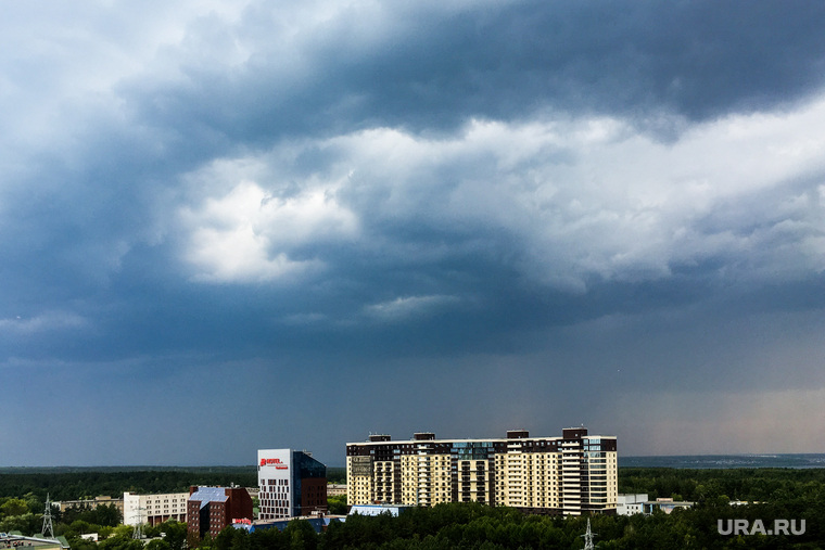 Облака. Челябинск, пейзаж, погода, облака, небо, туча, непогода, воронка, шторм, прогноз, буря, циклон, метеорология, стихия, климат, гагарин резиденс, грозовой фронт