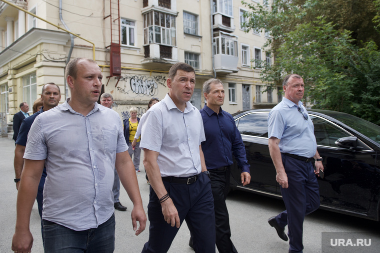 Осмотр Орджоникидзевского района губернатором Свердловской области. Екатеринбург