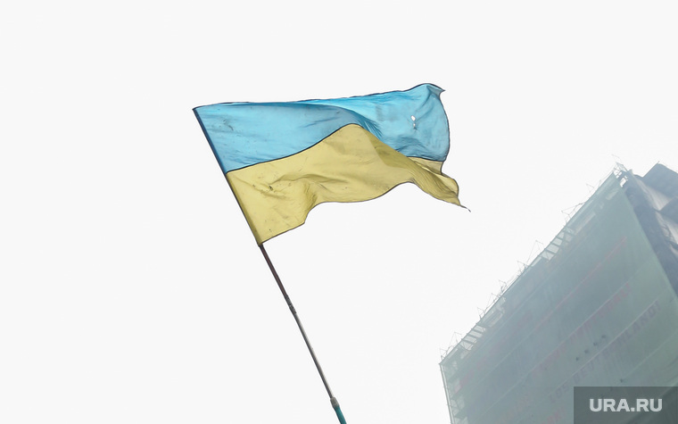 События на Майдане. Киев, флаг украины, майдан, киев, украина, баррикады, самооборона, улица грушевского