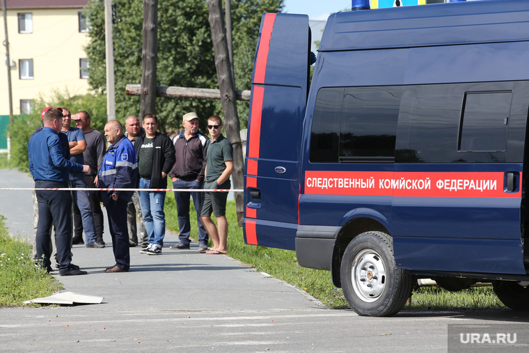 Последствия взрыва газа в жилом доме по ул. Набережная в посёлке Боровский. Тюмень, следственный комитет, зеваки, происшествие, свидетель, криминалисты, ск, преступление, понятые