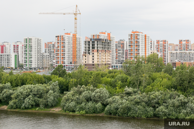Новостройки. Тюмень, строительный кран, новостройки, строительство