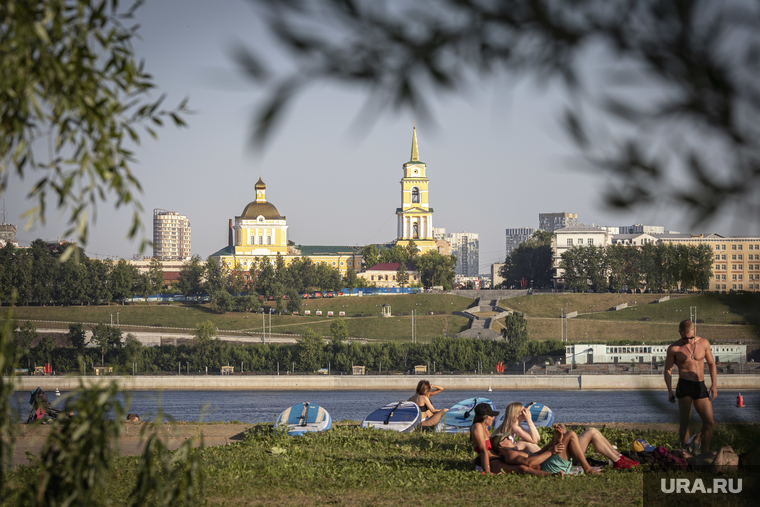 Виды Перми. г. Пермь, галерея, река кама, пермь