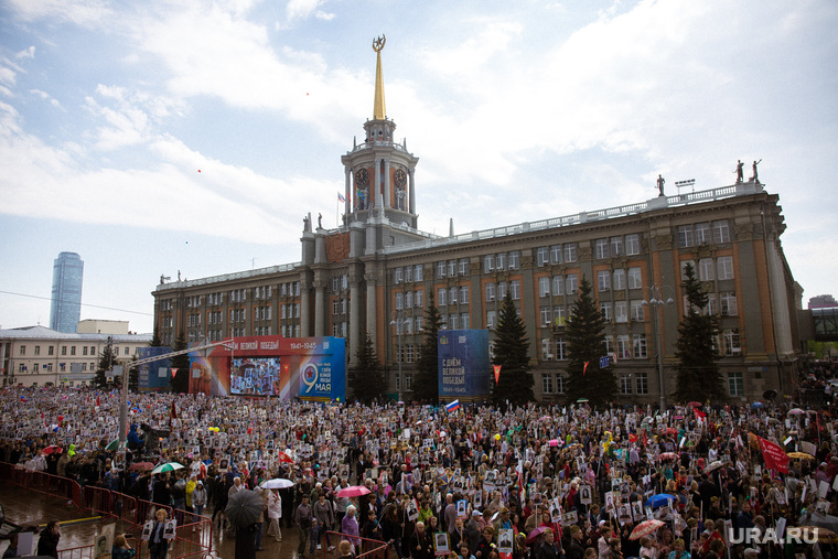 Акция "Бессмертный полк" в Екатеринбурге, администрация екатеринбурга, бессмертный полк, мэрия екатеринбурга