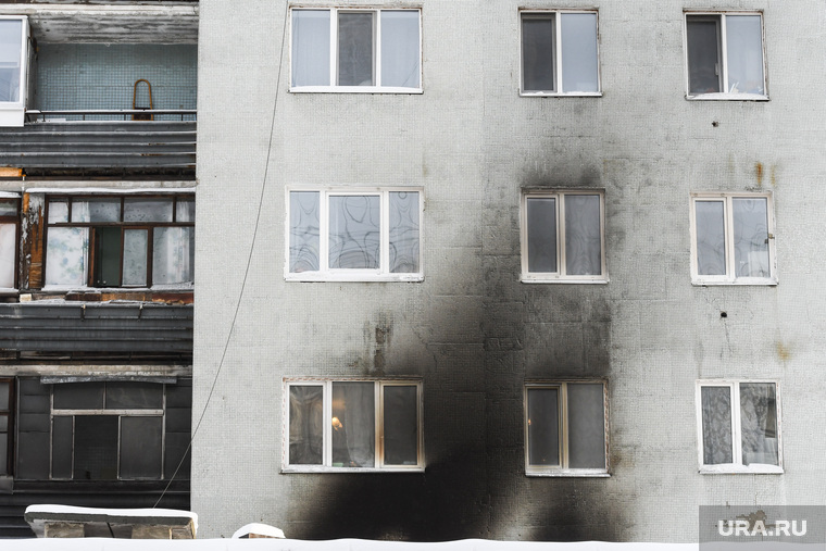 Последствия пожара на улице Рассветная, 7. Екатеринбург, многоэтажка, жилой дом, последствия пожара, многоквартирный дом