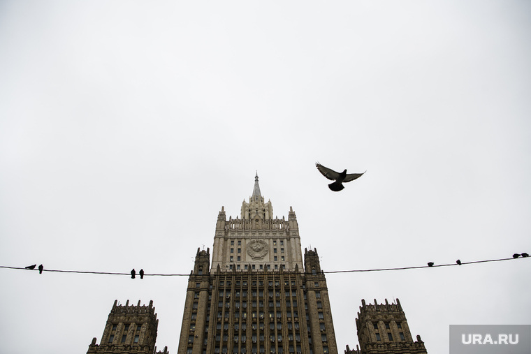 Виды Москвы, министерство иностранных дел рф, голубь, мид рф, сталинская высотка