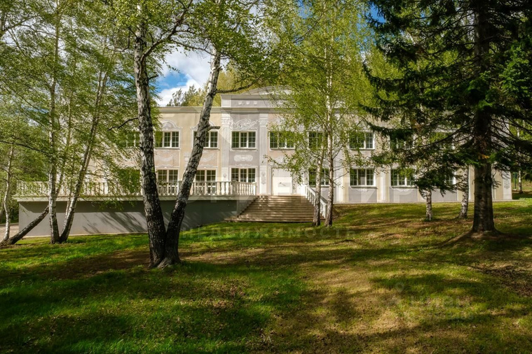 Это самый дорогой загородный дом в Свердловской области