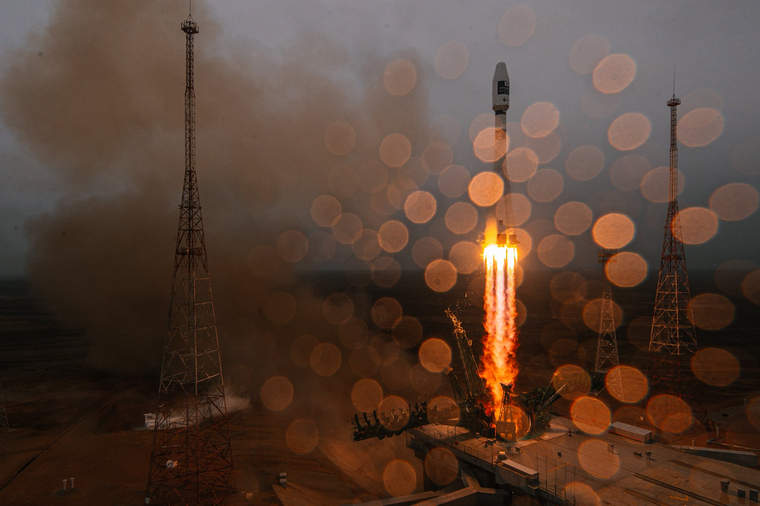 Искусственные спутники Земли, сайт Роскосмоса. Москва, старт, пуск, ракета, космонавтика, космодром, стартовая площадка, запуск, полет в космос